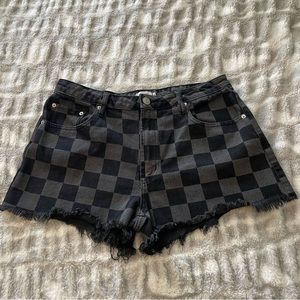 NEW Rue21 size 13 black and white checkered jean shorts